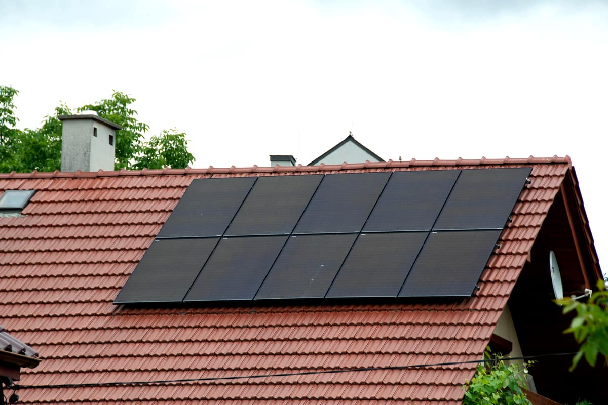 découvrez comment les panneaux solaires peuvent vous faire bénéficier d'avantages fiscaux. informez-vous sur les crédits d'impôt, les réductions fiscales et les aides disponibles pour rendre votre transition vers l'énergie solaire plus économique.