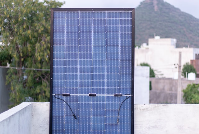 découvrez les avantages des panneaux solaires verticaux, une solution innovante pour optimiser la capture de l'énergie solaire dans des espaces réduits. transformez votre façade en une source d'énergie renouvelable et participez à la transition énergétique tout en embellissant votre environnement.