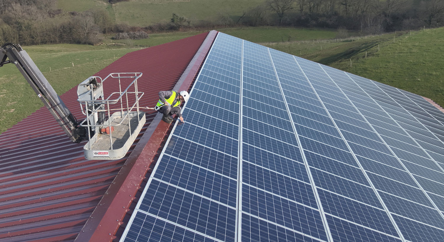 découvrez les solutions photovoltaïques en aveyron pour une énergie durable et économique. optez pour l'énergie solaire et réduisez votre empreinte carbone tout en réalisant des économies sur vos factures d'électricité.