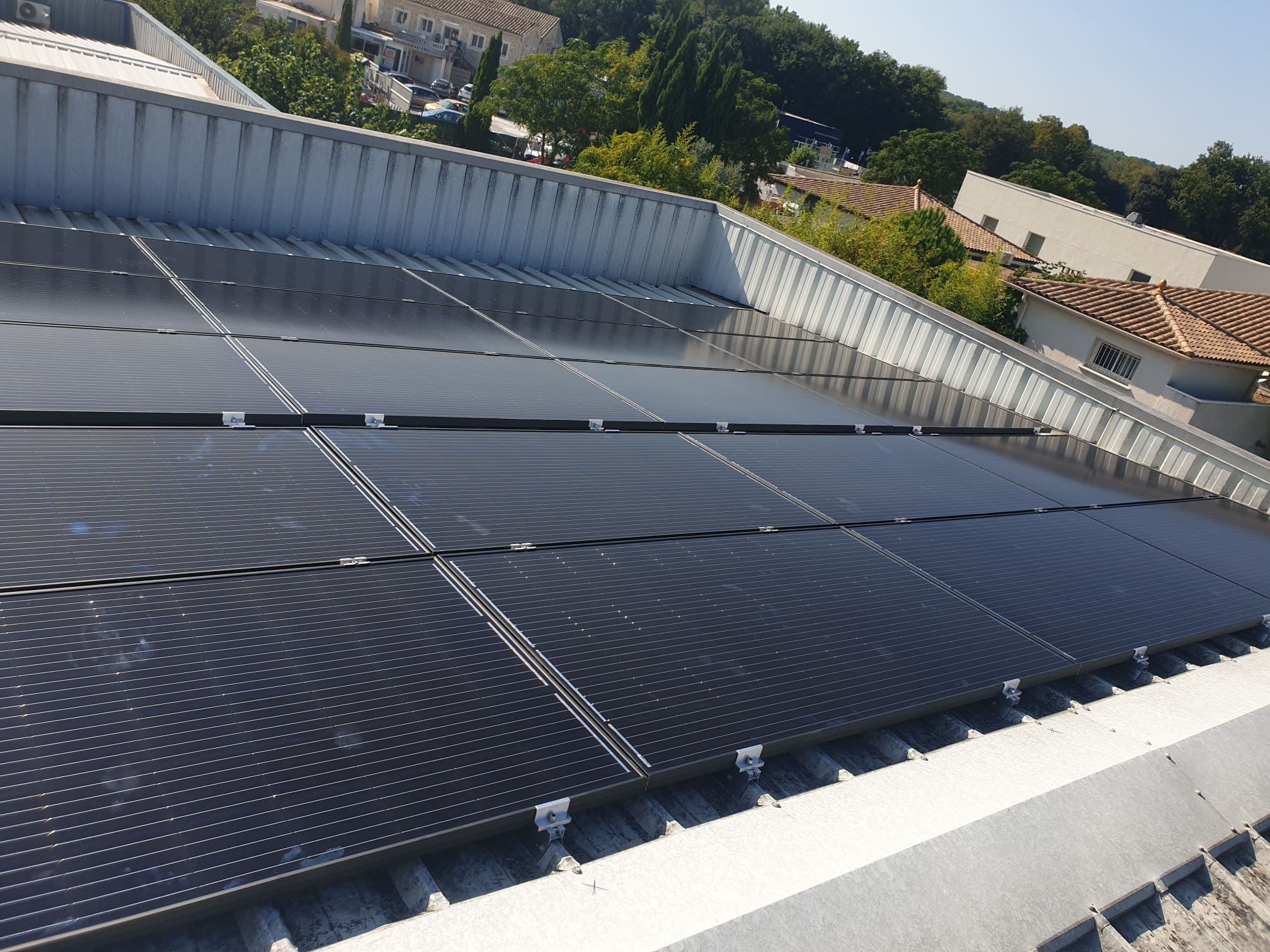 découvrez les solutions photovoltaïques à montpellier pour produire votre propre énergie solaire. profitez des conseils d'experts, des installations sur mesure et des subventions disponibles. optez pour une énergie renouvelable et durable à montpellier !