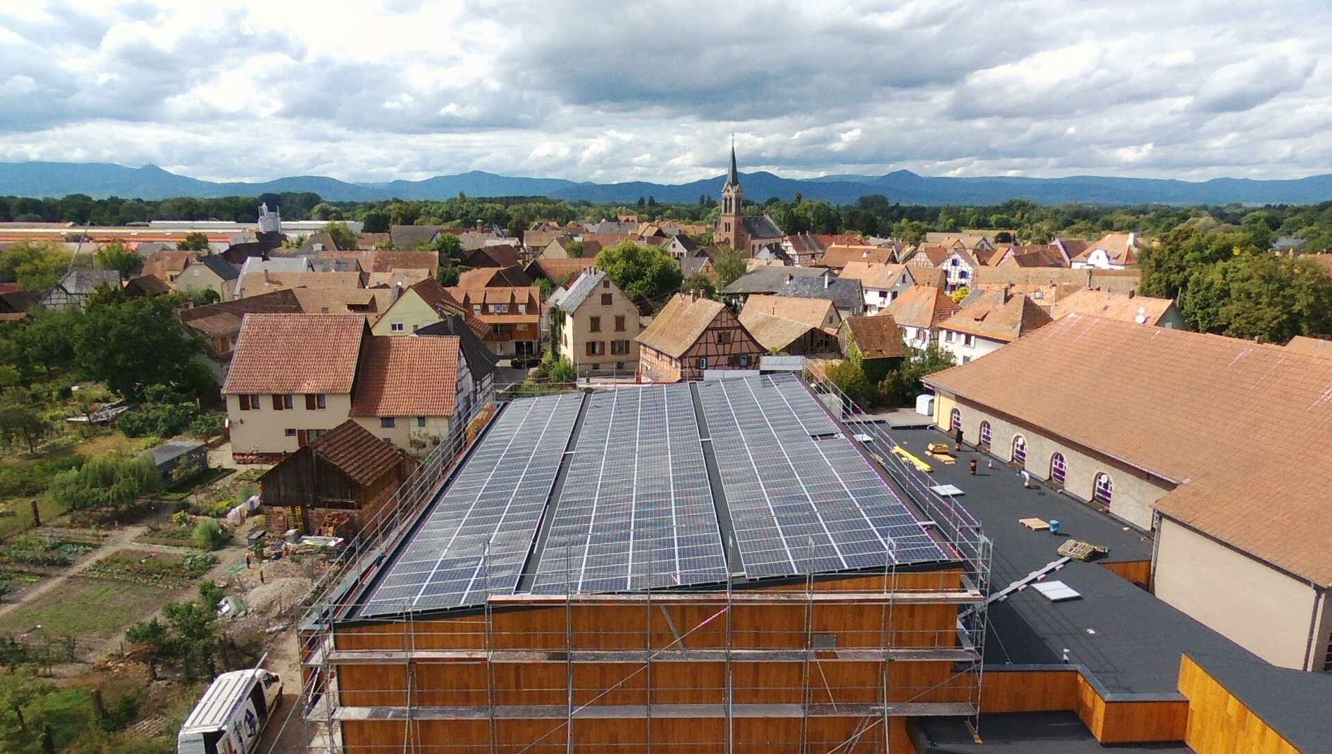 découvrez la vérité derrière les panneaux photovoltaïques : mythe ou réalité ? explorez les avantages, les inconvénients et les faits essentiels pour prendre une décision éclairée sur l'énergie solaire.