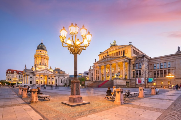 découvrez le charme unique de la place soleil en allemagne, un lieu idéal pour se détendre, profiter de restaurants en plein air et admirer l'architecture pittoresque. explorez les activités culturelles et les événements qui font de cette place un incontournable lors de votre visite en allemagne.