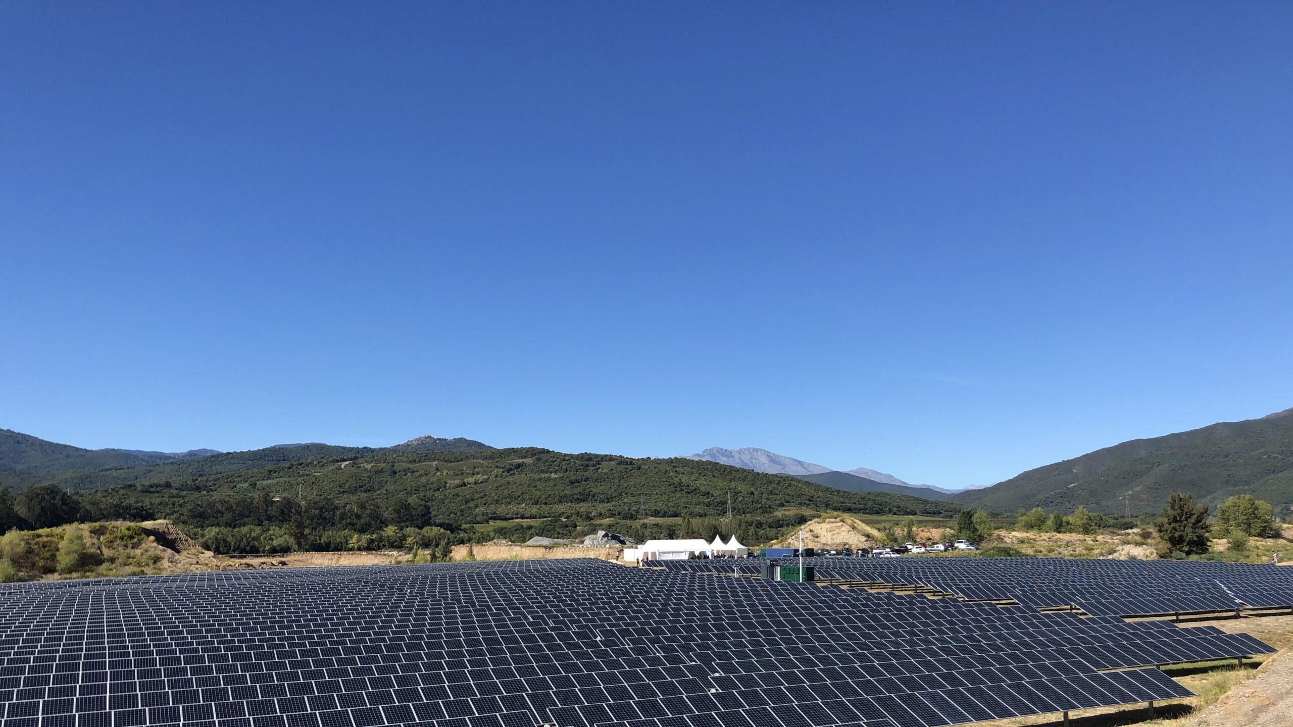 découvrez notre programme photovoltaïque complet, dédié à l'installation et à l'optimisation de systèmes solaires pour votre habitation ou votre entreprise. profitez d'énergies renouvelables, réduisez vos factures d'électricité et contribuez à la protection de l'environnement. inscrivez-vous dès maintenant pour bénéficier de conseils personnalisés et d'une mise en œuvre professionnelle.