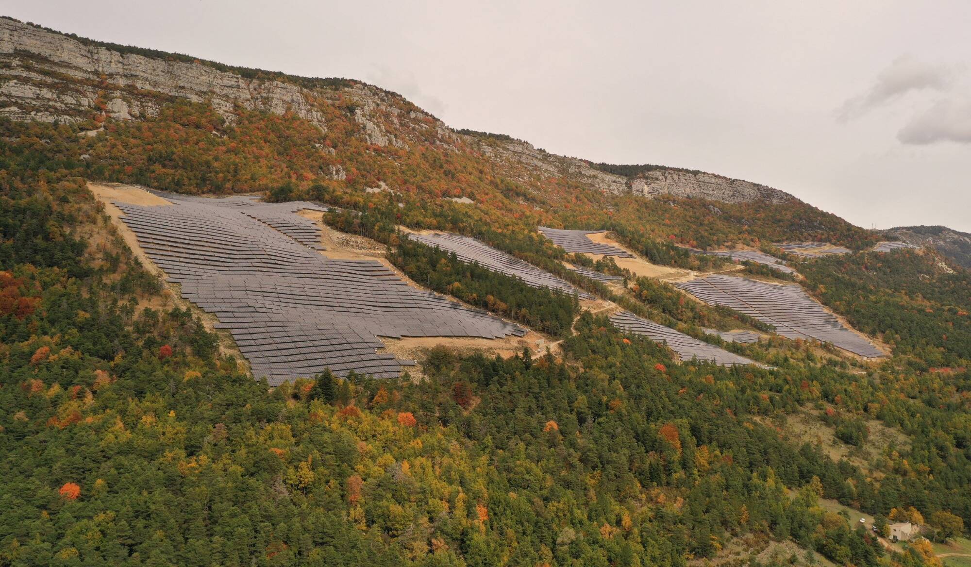 découvrez les avantages des projets photovoltaïques, une solution durable pour produire de l'énergie renouvelable. explorez comment ce type d'installation contribue à réduire votre empreinte carbone tout en générant des économies sur vos factures d'électricité.