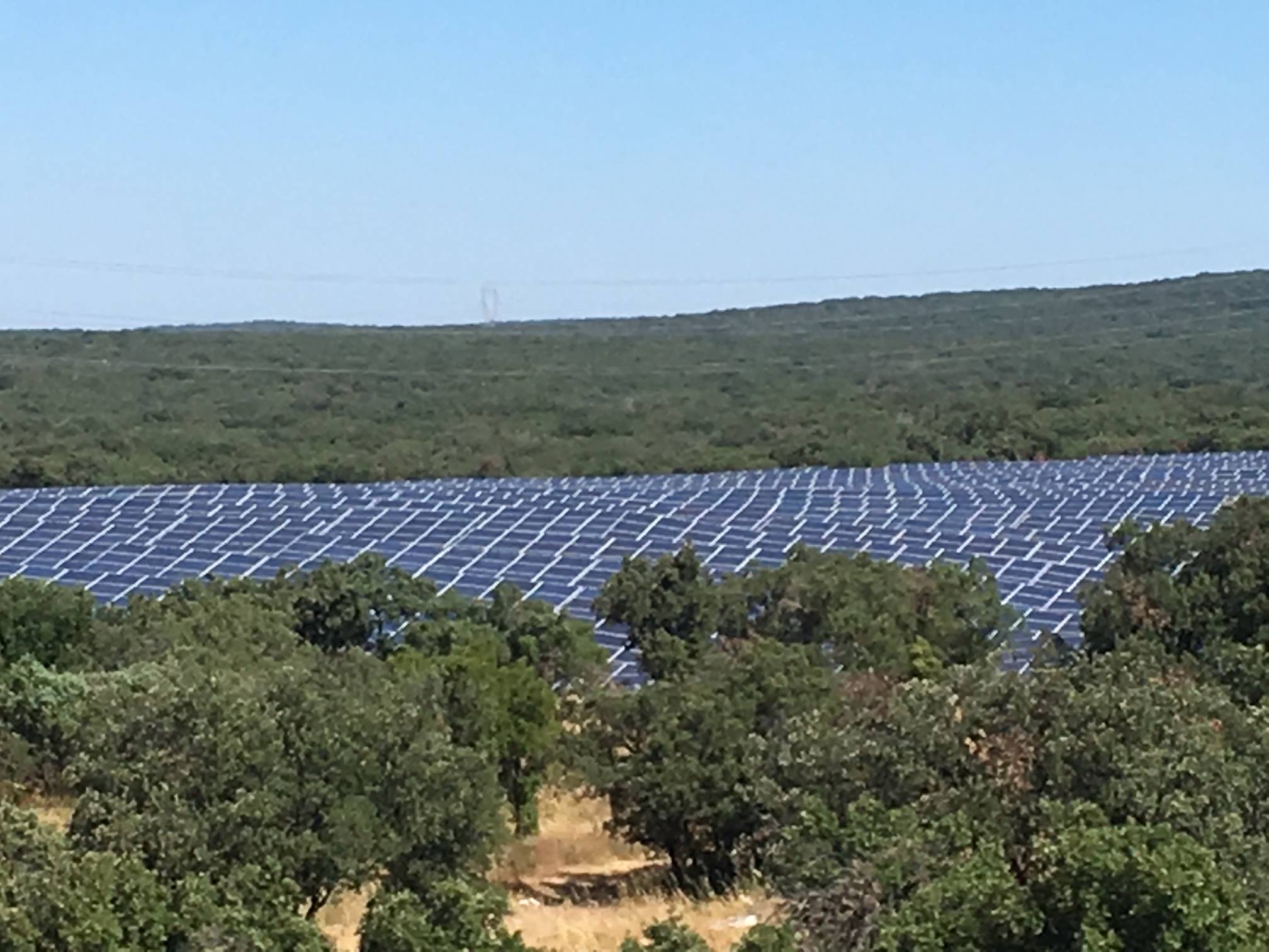 découvrez le rachat photovoltaïque : une opportunité pour valoriser votre production d'énergie solaire. informez-vous sur les démarches, les avantages financiers et les réglementations pour optimiser votre investissement écologique.