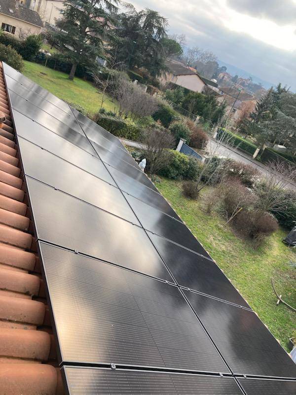 découvrez notre guide complet sur la recherche de panneaux photovoltaïques. apprenez à choisir les meilleures options pour votre projet d'énergie solaire, comparez les caractéristiques techniques, et trouvez les fournisseurs fiables pour maximiser votre investissement énergétique.