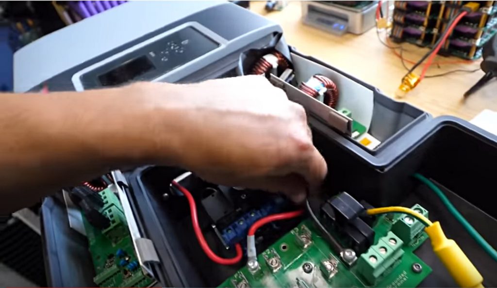 découvrez les services d'un réparateur photovoltaïque expérimenté pour optimiser la performance de vos panneaux solaires. bénéficiez d'une expertise locale, d'un entretien sur mesure et de solutions adaptées à vos besoins énergétiques. prolongez la durée de vie de votre installation photovoltaïque et réduisez vos coûts d'énergie dès aujourd'hui.