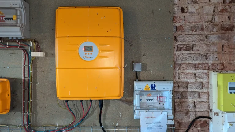 découvrez sav solaire france, votre spécialiste en services après-vente pour panneaux solaires. profitez d'une assistance technique rapide et efficace, ainsi que de solutions adaptées pour garantir la performance et la durabilité de vos installations solaires.