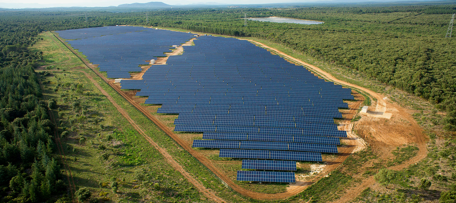 découvrez notre site dédié aux solutions photovoltaïques, où vous trouverez des informations sur les panneaux solaires, leur installation et les avantages des énergies renouvelables pour un avenir durable.