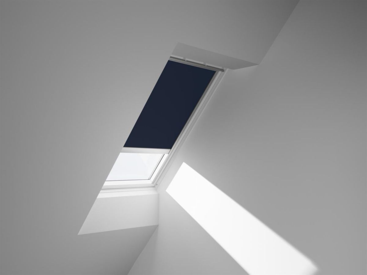 découvrez notre store photovoltaïque innovant, alliant protection solaire et production d'énergie propre. profitez d'un confort optimal tout en réduisant votre empreinte carbone grâce à nos solutions écologiques et efficaces. transformez votre espace extérieur en un lieu durable et esthétique.