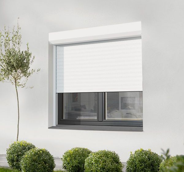 découvrez notre sélection de stores roulants, alliant design moderne et efficacité. parfaits pour contrôler la lumière et préserver votre intimité, nos stores sont disponibles dans divers matériaux et couleurs pour s'adapter à tous vos espaces intérieurs.