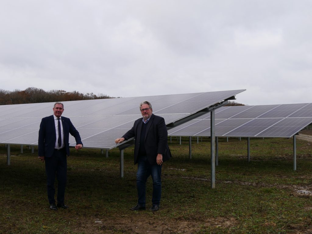 découvrez comment un système d'information géographique photovoltaïque peut optimiser l'implantation et la gestion de vos installations solaires. profitez d'analyses précises et d'outils innovants pour maximiser l'efficacité de vos projets énergétiques durables.