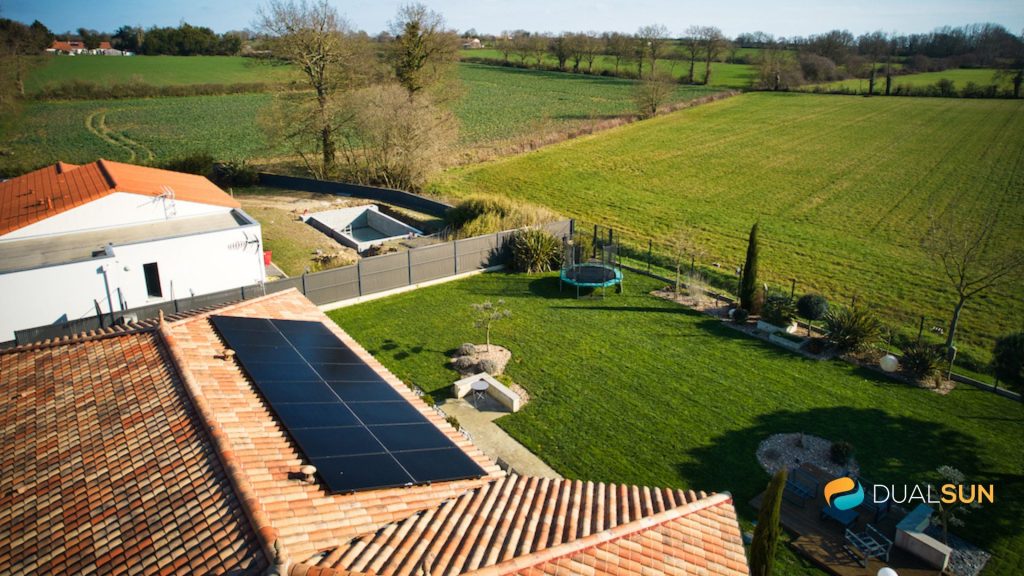 découvrez les tarifs photovoltaïques actuels et comment ils peuvent influencer votre projet d'installation solaire. comparez les coûts, les aides financières et les avantages économiques pour optimiser votre investissement en énergie renouvelable.