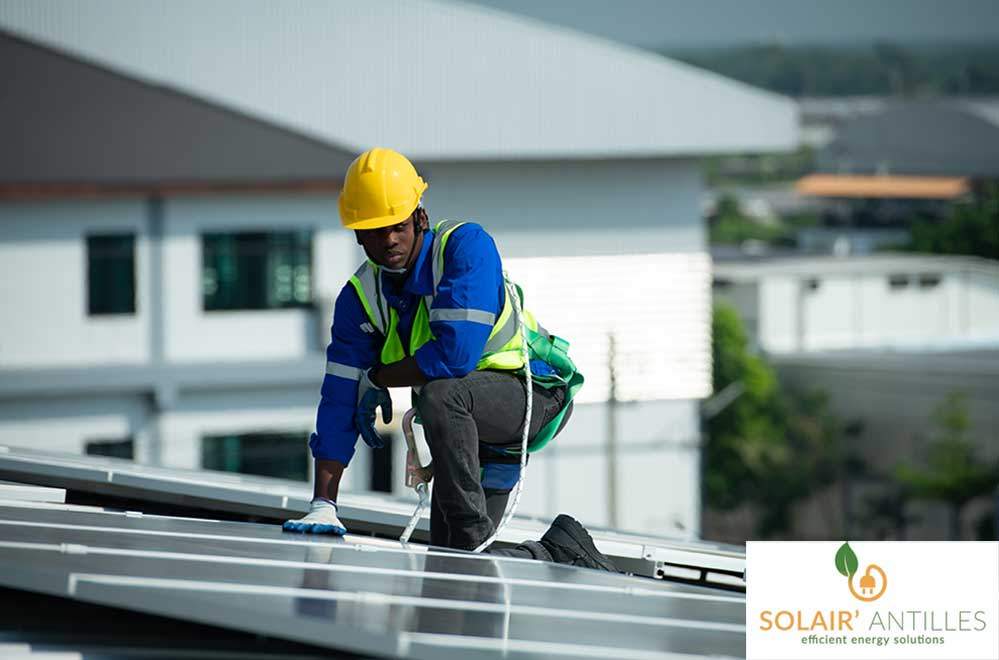 découvrez le métier de technicien solaire : expert en installation et maintenance de systèmes solaires, il contribue à la transition énergétique tout en offrant des solutions durables et écologiques pour une énergie renouvelable à portée de main.