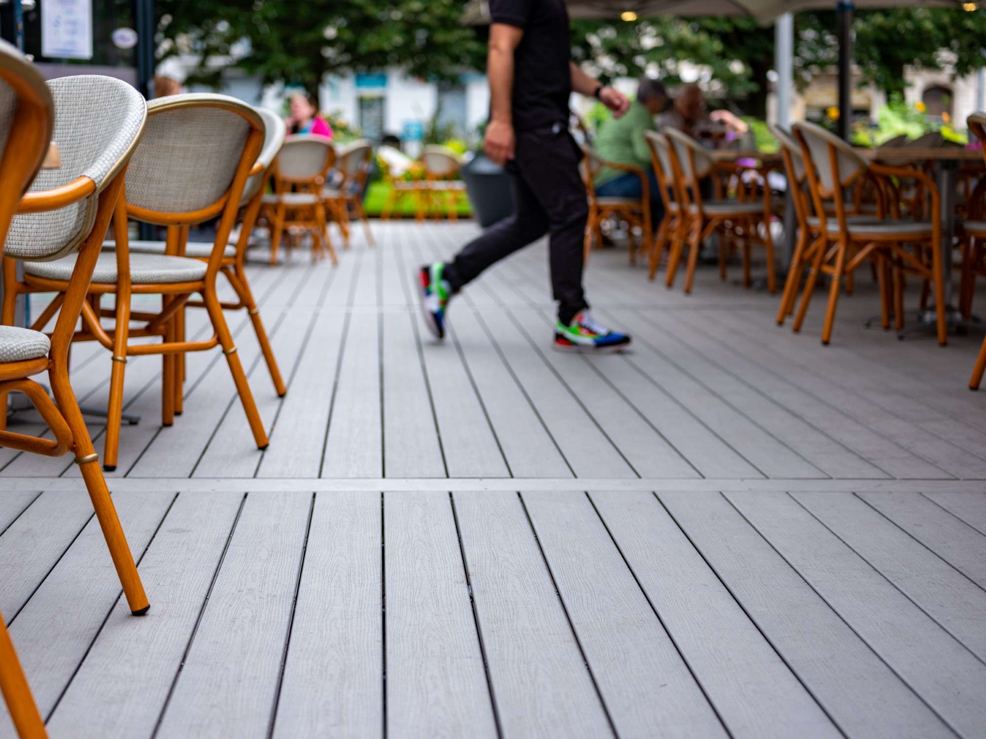 découvrez notre gamme de terrasses composites, alliant esthétisme et durabilité. parfaites pour embellir votre extérieur, nos terrasses offrent un entretien minimal et une résistance optimale face aux intempéries. transformez votre espace outdoor en un lieu convivial et élégant.