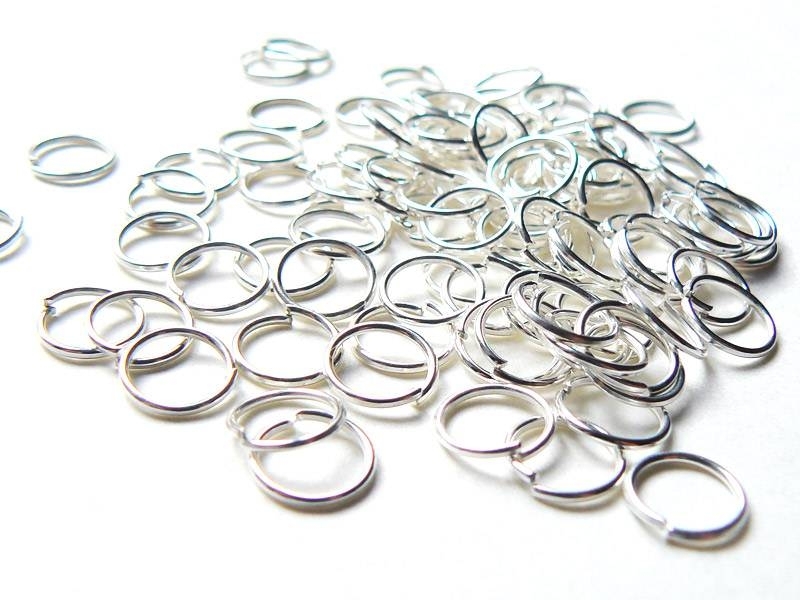 découvrez notre collection d'anneaux uniques et élégants, parfaits pour toutes les occasions. que vous cherchiez une pièce artisanale ou un bijou classique, trouvez l'anneau qui sublimera votre style.