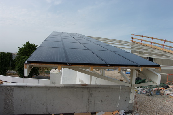découvrez notre bâtiment photovoltaïque de 100 kwc, une solution innovante et durable pour produire de l'énergie renouvelable. optimisez votre consommation énergétique tout en contribuant à la protection de l'environnement.