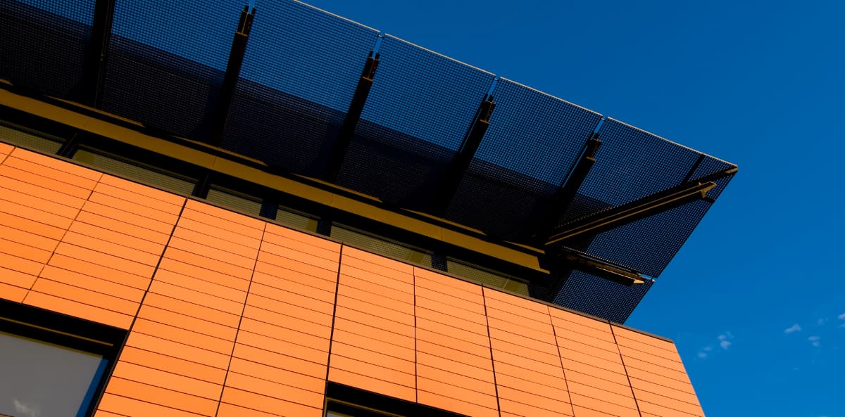 découvrez le brise soleil pv, une solution innovante pour contrôler la lumière et l'intimité de votre espace tout en améliorant l'efficacité énergétique de votre bâtiment. idéal pour les projets architecturaux modernes, il allie esthétique et fonctionnalité.