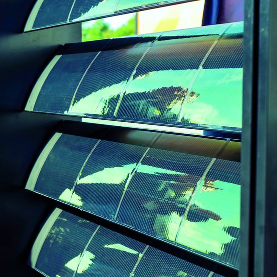 découvrez nos brise-soleil photovoltaïques : alliez design moderne et efficacité énergétique. idéaux pour contrôler la luminosité tout en produisant de l'énergie renouvelable, ces solutions innovantes sont parfaites pour optimiser votre confort et réduire votre facture d'électricité.