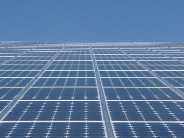 découvrez les solutions photovoltaïques d'edf pour une énergie solaire efficace et durable. optez pour l'installation de panneaux solaires et réduisez votre empreinte carbone tout en réalisant des économies sur vos factures d'électricité.