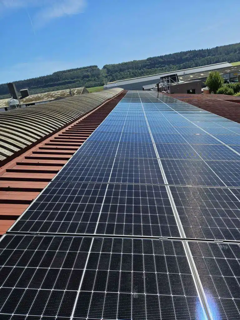 découvrez l'énergie grise photovoltaïque, une solution innovante et durable qui minimise l'impact environnemental des panneaux solaires. apprenez comment intégrer cette technologie éco-responsable dans vos projets pour une énergie propre et renouvelable.