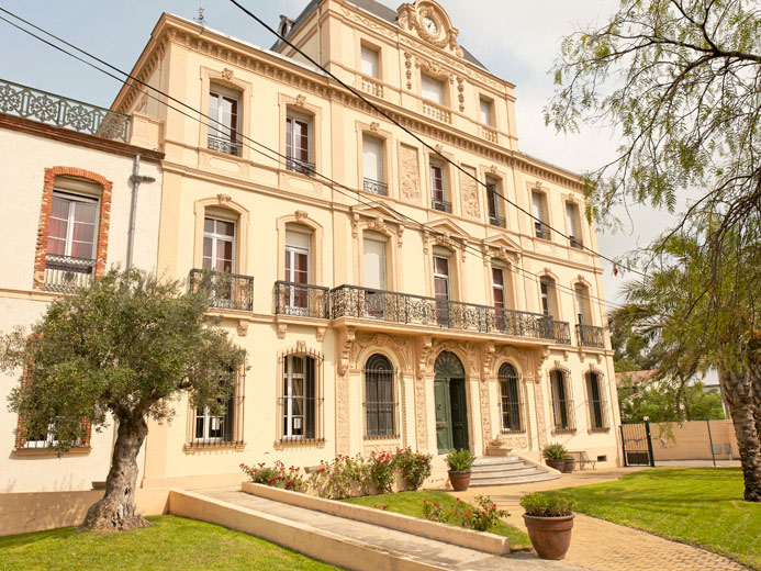 découvrez habitat le soler, votre destination idéale pour un aménagement intérieur tendance et fonctionnel. profitez d'une large sélection de meubles, décoration et conseils d'experts pour transformer votre maison en un espace unique et accueillant.