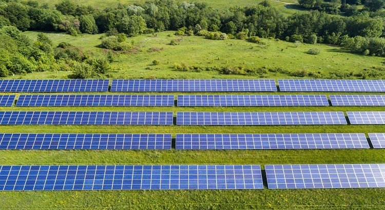 découvrez l'impact des panneaux solaires sur l'environnement et l'économie. explorez comment cette source d'énergie renouvelable contribue à la réduction des émissions de co2, favorise l'autonomie énergétique et encourage un avenir durable.
