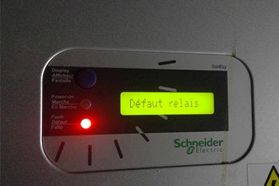 découvrez les onduleurs schneider, des solutions fiables et performantes pour assurer la continuité de votre alimentation électrique. idéaux pour les entreprises et les installations industrielles, nos onduleurs garantissent une protection optimale de vos équipements contre les coupures et les surtensions. optez pour l'excellence avec schneider.