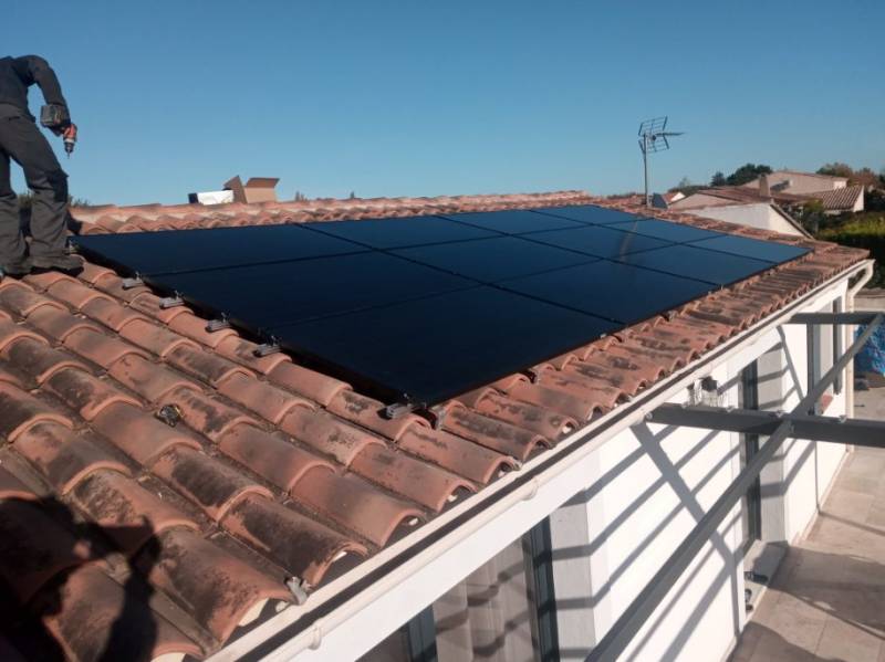 découvrez le panneau solaire oscaro, une solution énergétique innovante et écologique pour réduire votre facture d'électricité. optez pour une technologie de pointe et participez à la transition énergétique avec un produit fiable et performant.