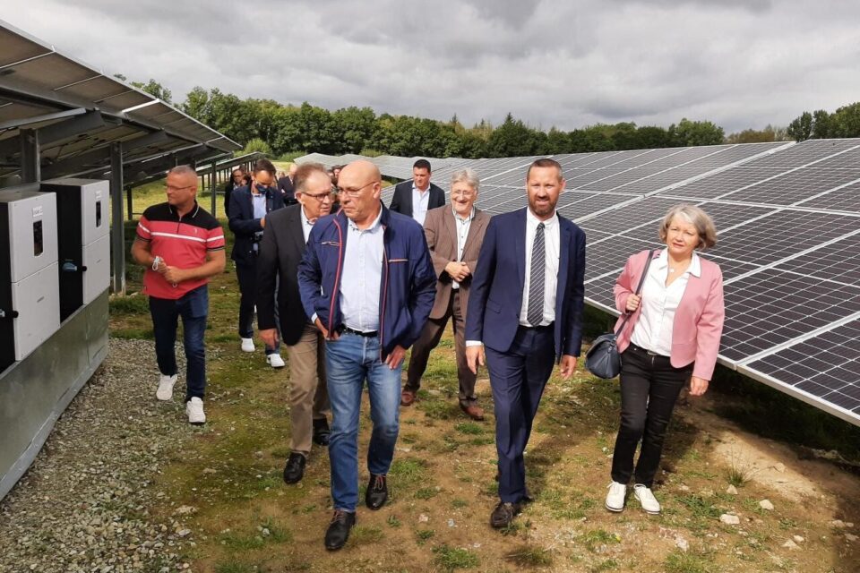 découvrez les avantages de l'énergie photovoltaïque en bretagne : solutions écologiques, économies d'énergie et soutien aux initiatives durables. informez-vous sur les installations solaires et leur impact positif sur l'environnement.
