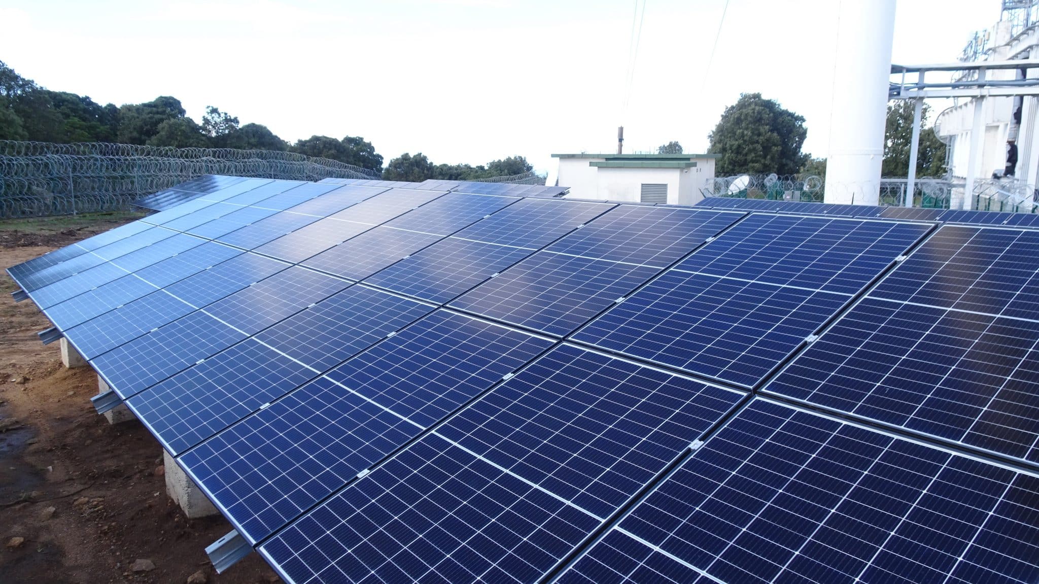 découvrez les solutions photovoltaïques en corse : énergie solaire, installations sur mesure et avantages écologiques. profitez du soleil corse pour réduire vos factures d'électricité et contribuer à la transition énergétique.