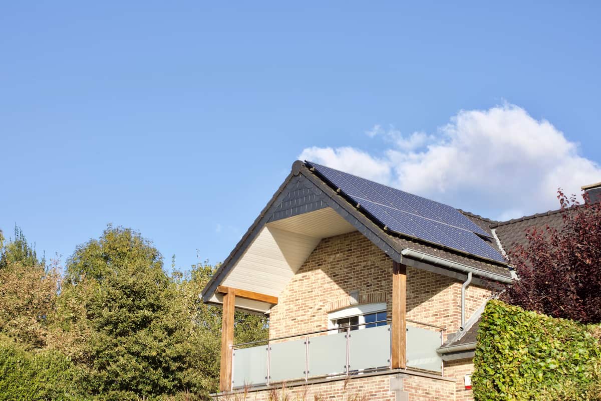 découvrez les dernières actualités et informations sur le photovoltaïque en région paca. renseignez-vous sur les projets, les soutiens et les opportunités d'investissement dans l'énergie solaire en provence-alpes-côte d'azur.