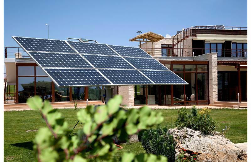 découvrez les meilleures solutions solaires dans le vaucluse : panneaux photovoltaïques, installation professionnelle et conseils d'experts pour optimiser votre consommation d'énergie. transformez votre habitation en un espace écoresponsable tout en réalisant des économies sur votre facture d'électricité.