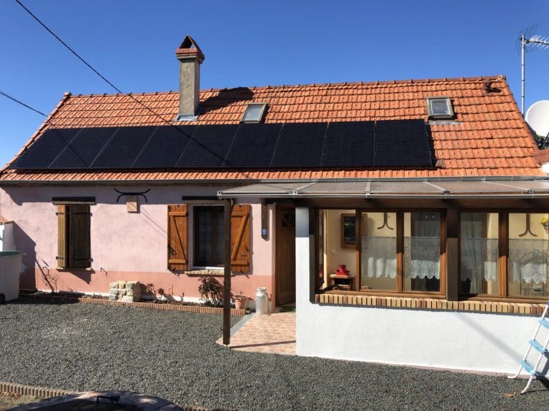 découvrez comment la valeur de votre maison peut être augmentée grâce à l'installation de panneaux solaires. explorez les avantages économiques et environnementaux de l'énergie solaire et apprenez à optimiser la valeur de votre propriété.