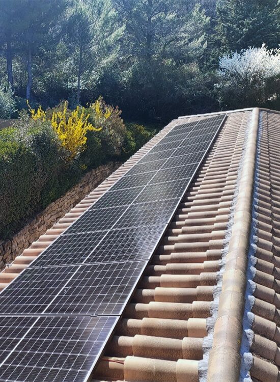 découvrez les multiples avantages des panneaux photovoltaïques à avignon : une solution écologique pour réduire vos factures d'énergie, valoriser votre bien immobilier et contribuer à la protection de l'environnement. informez-vous sur les aides financières disponibles et les bénéfices d'une énergie propre.
