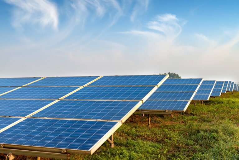 découvrez le bail solaire, un contrat innovant qui facilite l'accès à l'énergie solaire pour les particuliers et les entreprises. informez-vous sur ses avantages, son fonctionnement et comment il peut réduire vos factures d'électricité tout en contribuant à un avenir durable.