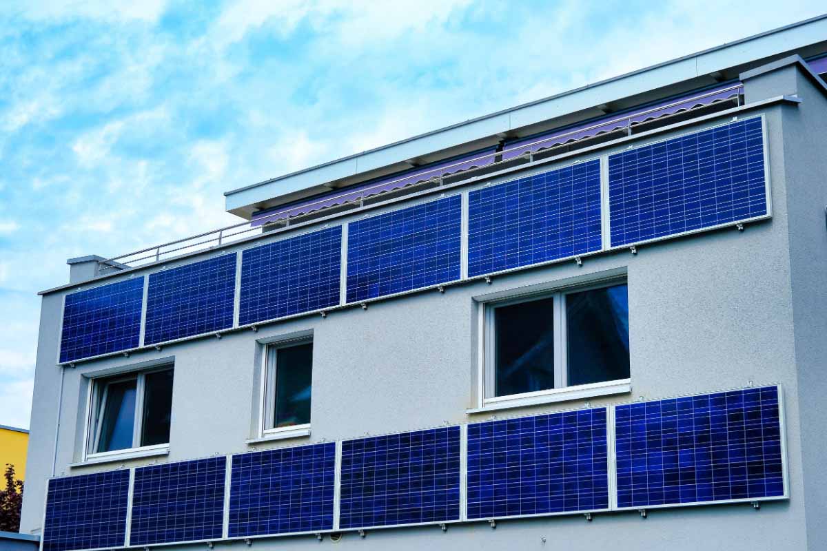 découvrez comment intégrer des panneaux solaires dans votre bâtiment pour optimiser votre consommation d'énergie et réduire votre empreinte carbone. informez-vous sur les avantages, les types de panneaux disponibles et les étapes de l'installation.