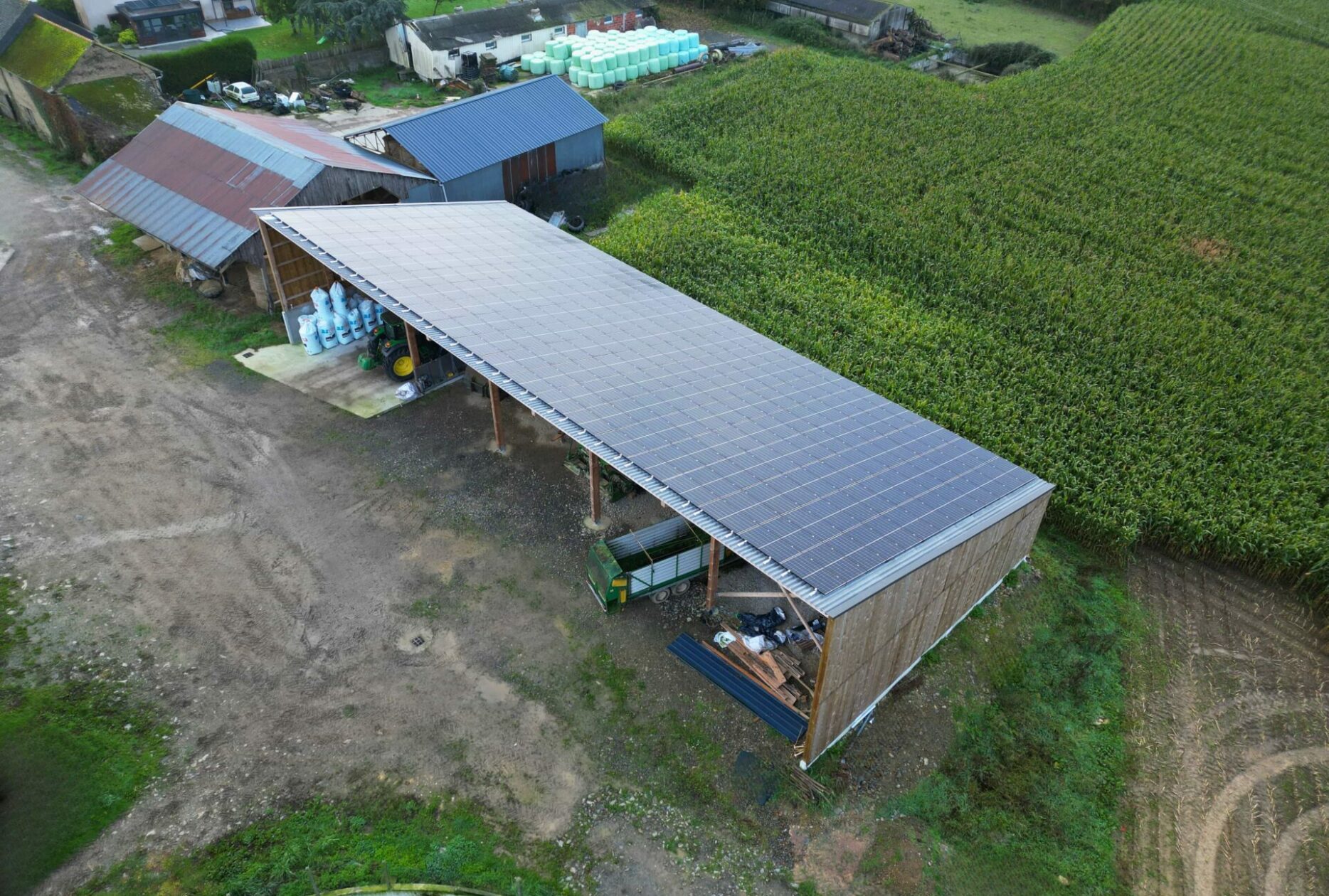 découvrez les avantages des bâtiments photovoltaïques, une solution innovante et durable pour produire de l'énergie renouvelable. optimisez votre consommation énergétique tout en réduisant votre empreinte carbone grâce à ces structures conçues pour capter l'énergie solaire.