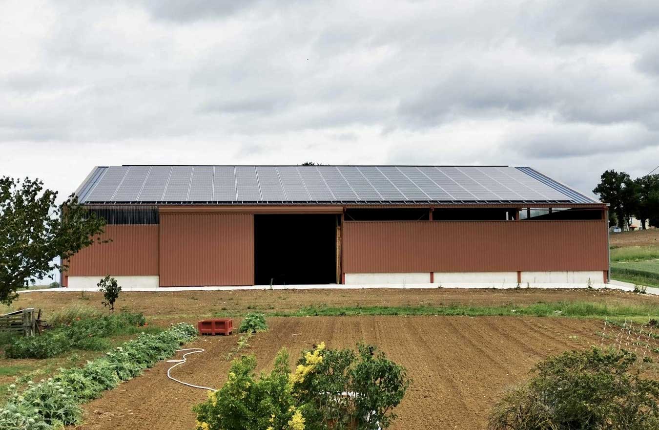 découvrez l'innovation du bâtiment photovoltaïque, une solution durable qui intègre des panneaux solaires dans l'architecture pour produire de l'énergie renouvelable tout en optimisant l'esthétique et la fonctionnalité des espaces. transformez votre environnement avec cette technologie écologique.