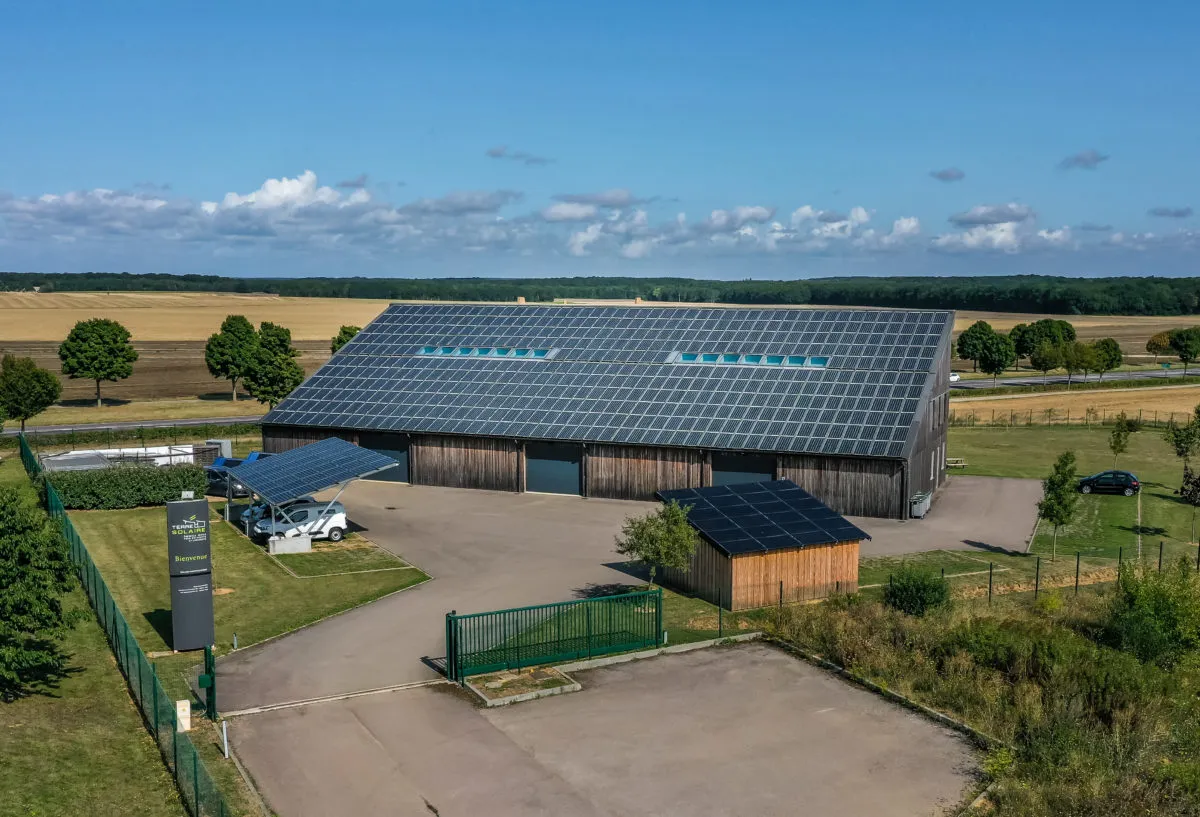 découvrez les avantages des bâtiments photovoltaïques, des structures innovantes qui utilisent l'énergie solaire pour réduire votre empreinte carbone et générer des économies d'énergie. transformez votre espace en un modèle de durabilité et d'efficacité énergétique.