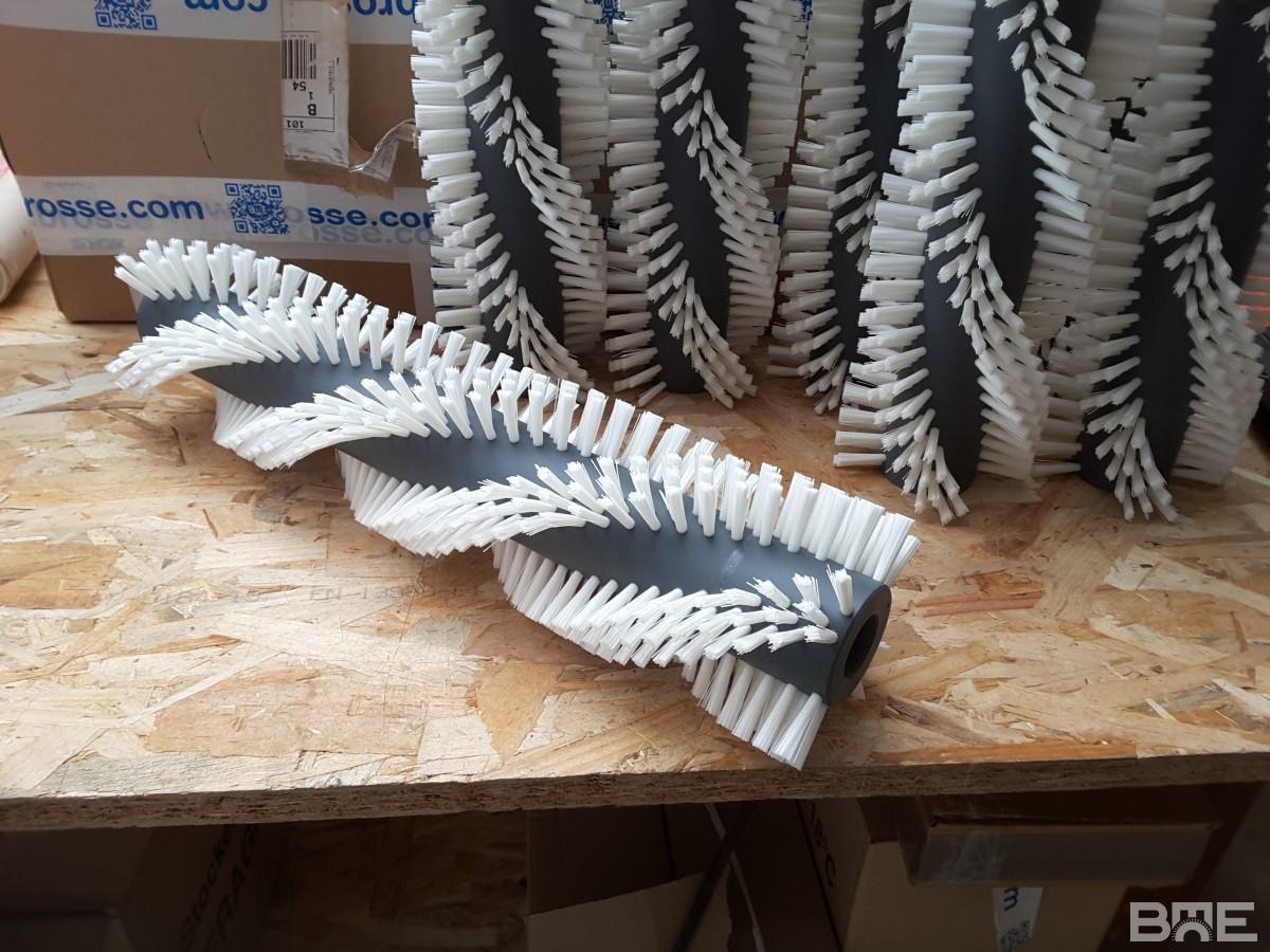 découvrez notre brosse spécialement conçue pour nettoyer efficacement vos panneaux solaires. optimisez la performance de votre installation photovoltaïque grâce à un entretien régulier et facile. prolongez la durée de vie de vos panneaux tout en maximisant leur rendement avec notre solution de nettoyage innovante.