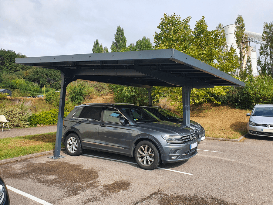 découvrez les avantages d'un carport double photovoltaïque : une protection optimisée pour vos véhicules, une production d'énergie renouvelable accrue et une valorisation de votre propriété. optez pour une solution durable qui allie fonctionnalité et respect de l'environnement.