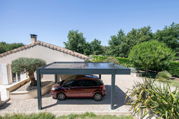 découvrez les avantages du carport photovoltaïque : une solution durable et esthétique pour abriter votre véhicule tout en produisant de l'énergie solaire. alliez protection et écologie avec cette alternative innovante.