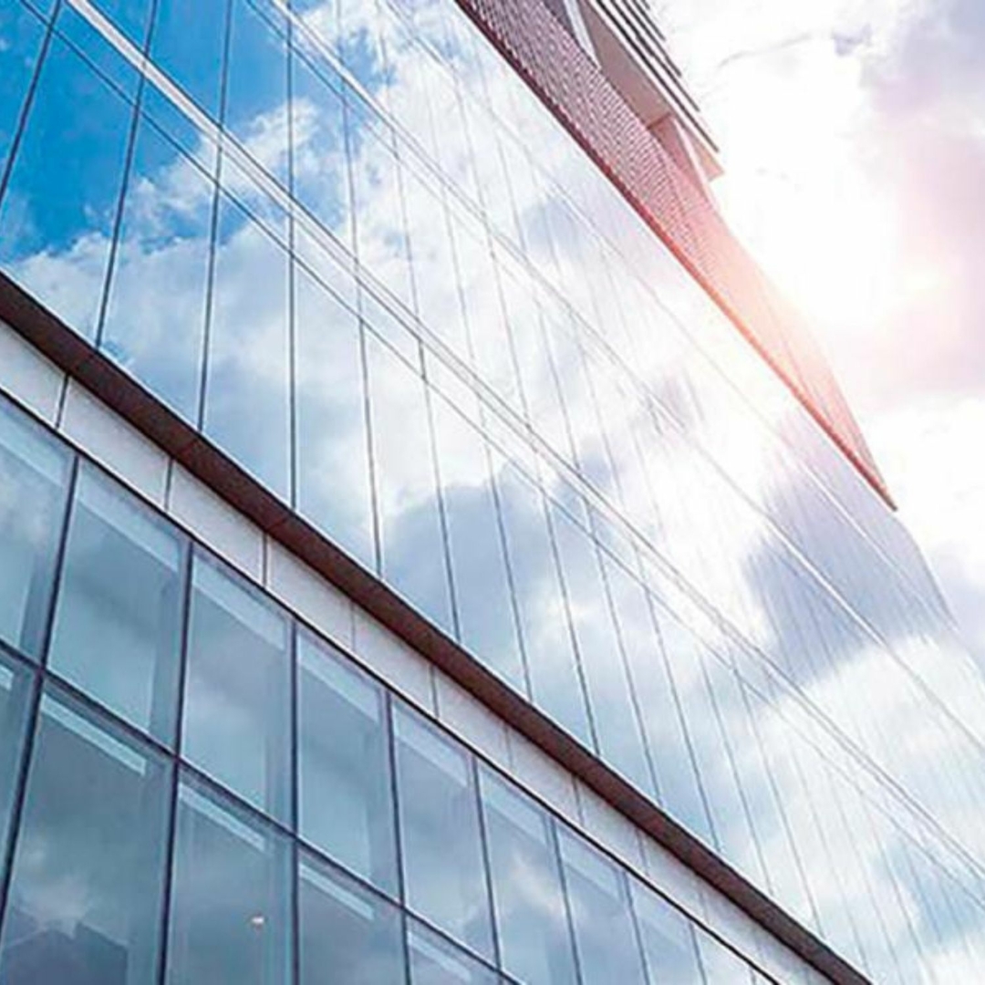 découvrez le cinéma solaire, une expérience cinématographique unique alliant projections de films et énergie renouvelable. plongez dans un univers où l'art du cinéma rencontre les innovations écologiques, pour des projections en plein air inoubliables, sous le soleil. rejoignez-nous pour célébrer le septième art tout en préservant notre planète.