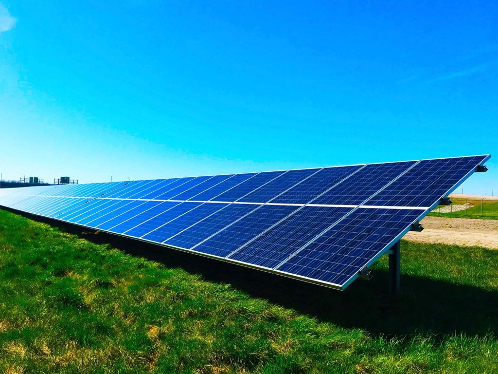 découvrez des experts en photovoltaïque, spécialisés dans l'installation et la maintenance de panneaux solaires. profitez de conseils personnalisés et d'une expertise de pointe pour optimiser votre rendement énergétique.