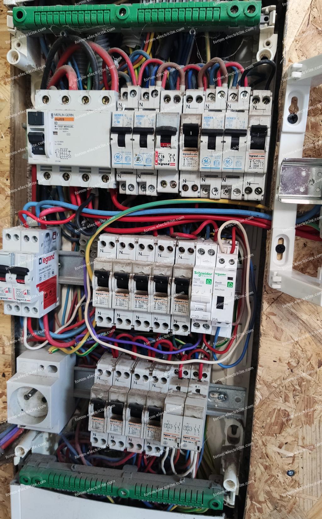 découvrez notre forum photovoltaïque, un espace d'échange dédié aux passionnés et professionnels de l'énergie solaire. partagez vos expériences, posez vos questions et trouvez des conseils pour optimiser vos installations photovoltaïques.