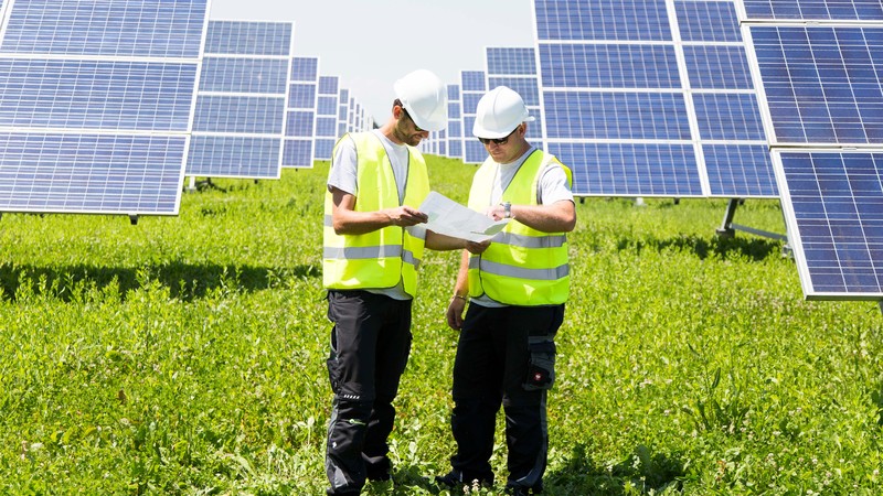 découvrez notre offre d'emploi pour un technicien photovoltaïque passionné par les énergies renouvelables. rejoignez notre équipe dynamique et contribuez à un avenir durable en participant à l'installation et à l'entretien de systèmes solaires. postulez dès maintenant pour faire la différence !