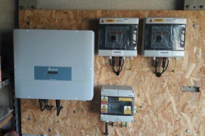 découvrez les ondulateurs photovoltaïques (pv) pour optimiser votre production d'énergie solaire. transformez l'énergie du soleil en électricité propre et durable, tout en maximisant l'efficacité de votre installation. informez-vous sur les différents modèles et leurs avantages.