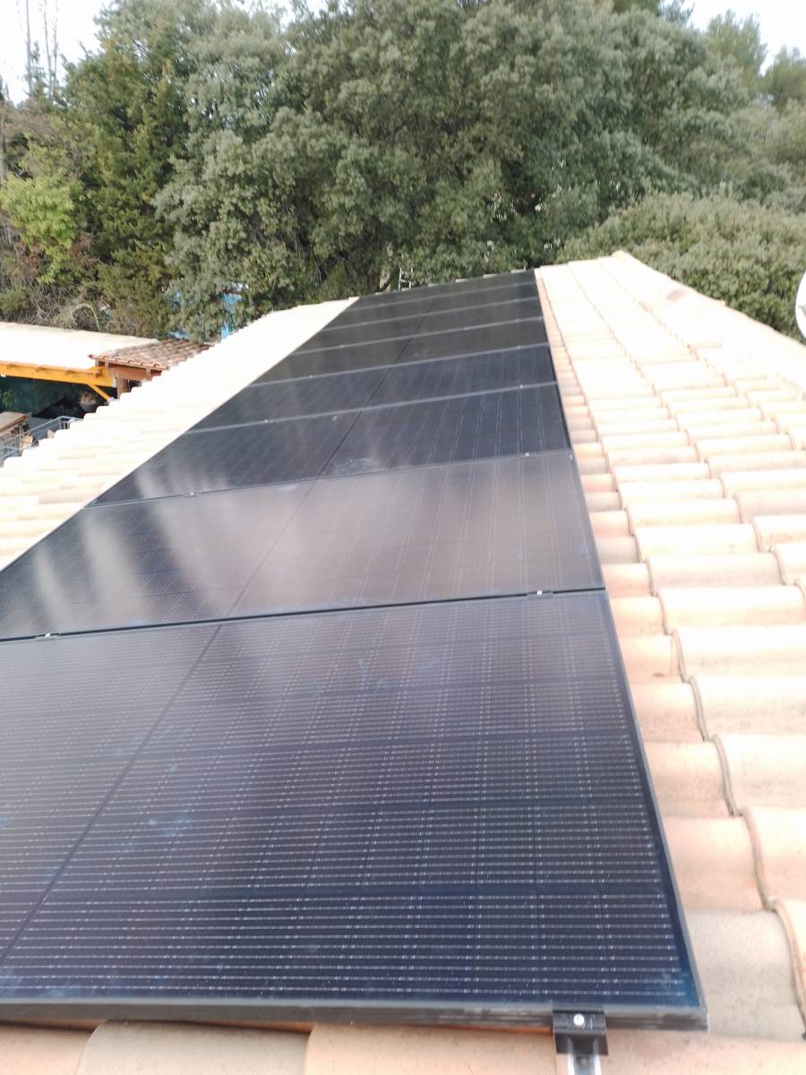 découvrez nos panneaux photovoltaïques à nîmes, idéaux pour produire de l'énergie renouvelable et réduire votre facture d'électricité. profitez d’installations sur mesure et d’un accompagnement personnalisé pour une transition énergétique réussie.