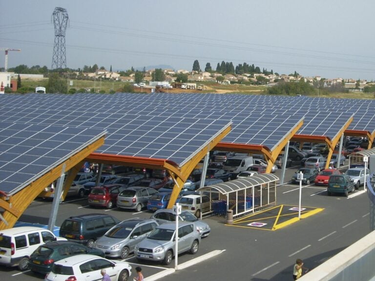 découvrez les meilleures options de panneaux photovoltaïques à saint-étienne pour réduire vos factures d'énergie et contribuer à la protection de l'environnement. obtenez un devis gratuit et profitez d'une installation professionnelle adaptée à vos besoins.